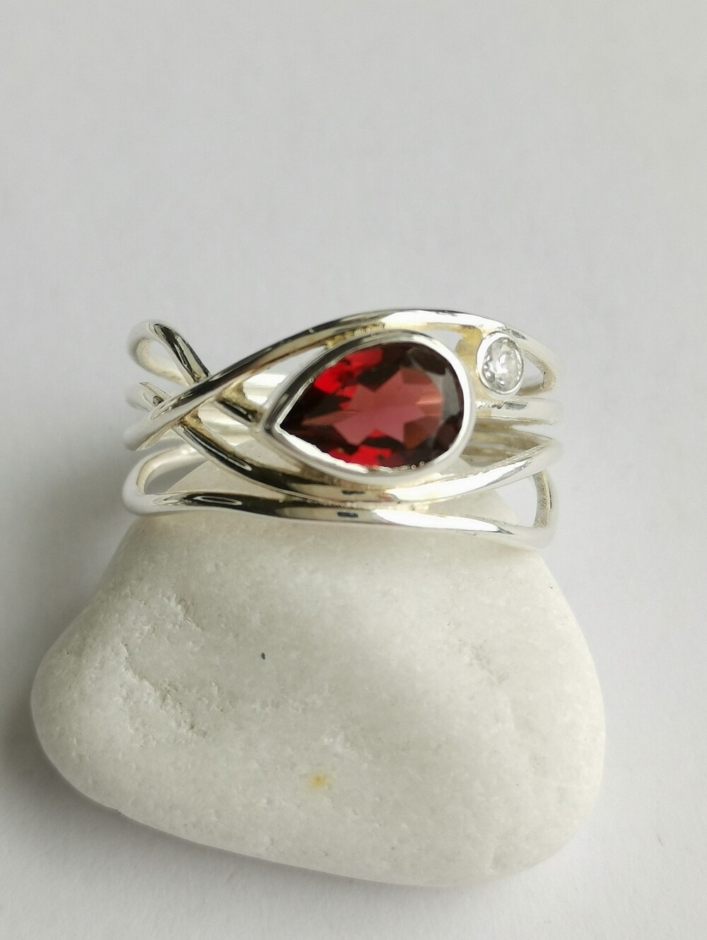 Pearl cut Garnet CZ Ring Sterling Silver Size 10 🆕